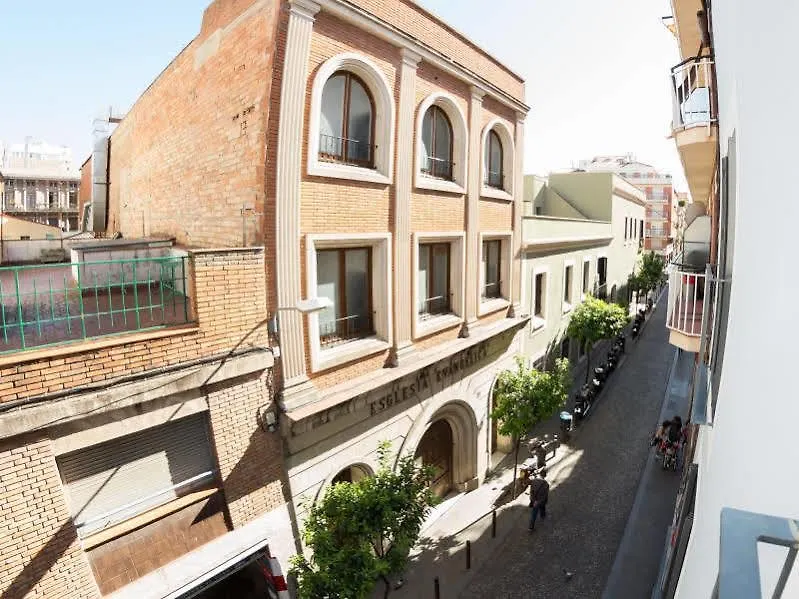 Sant Jordi Hostels Gracia Барселона