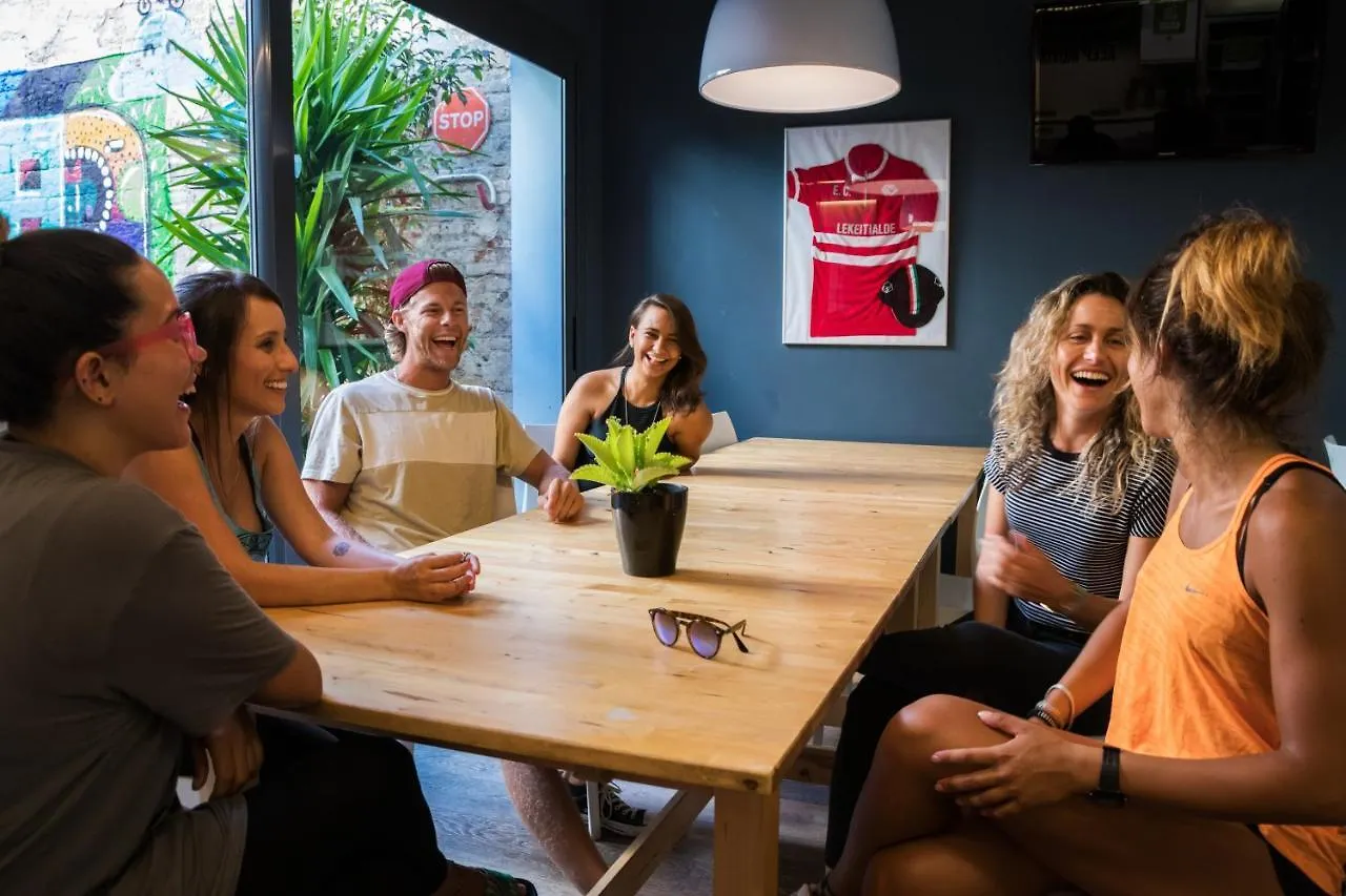Sant Jordi Hostels Gracia Барселона
