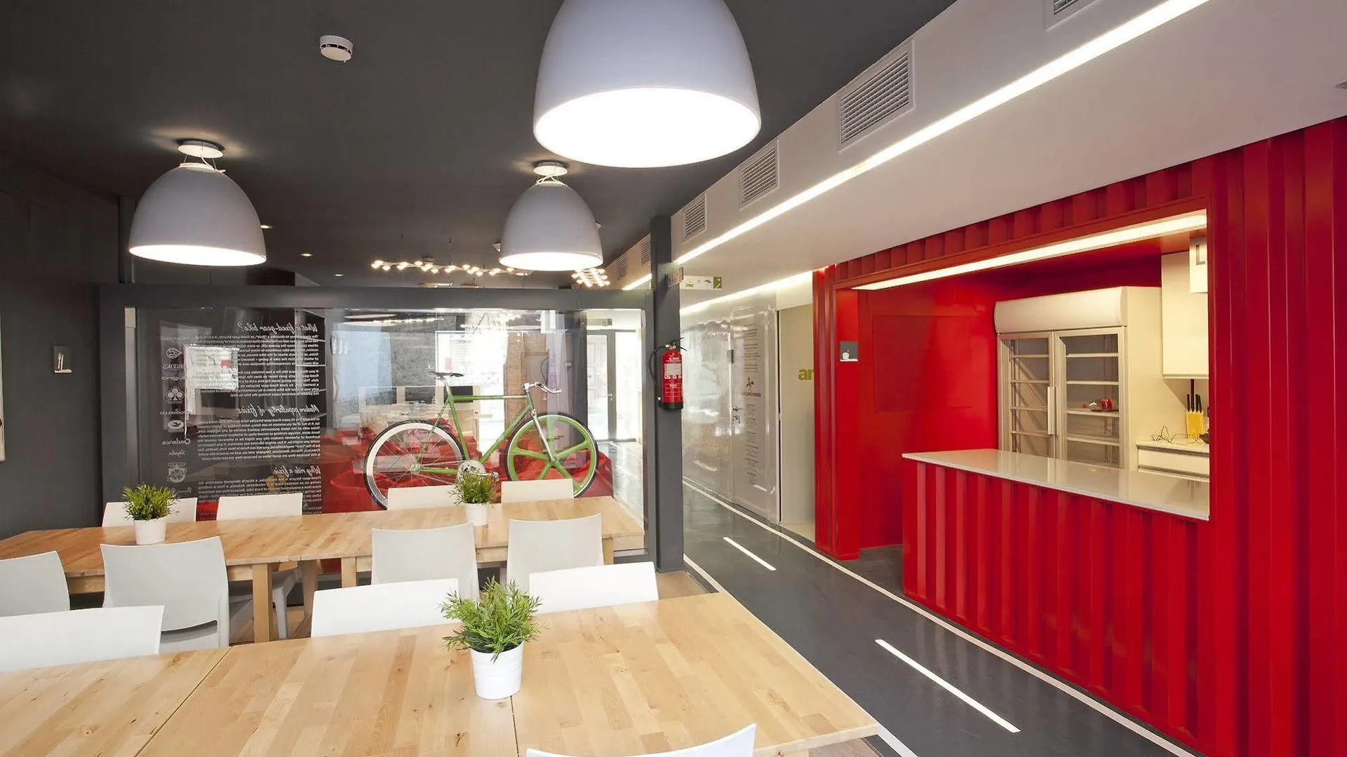 Sant Jordi Hostels Gracia Barcelona