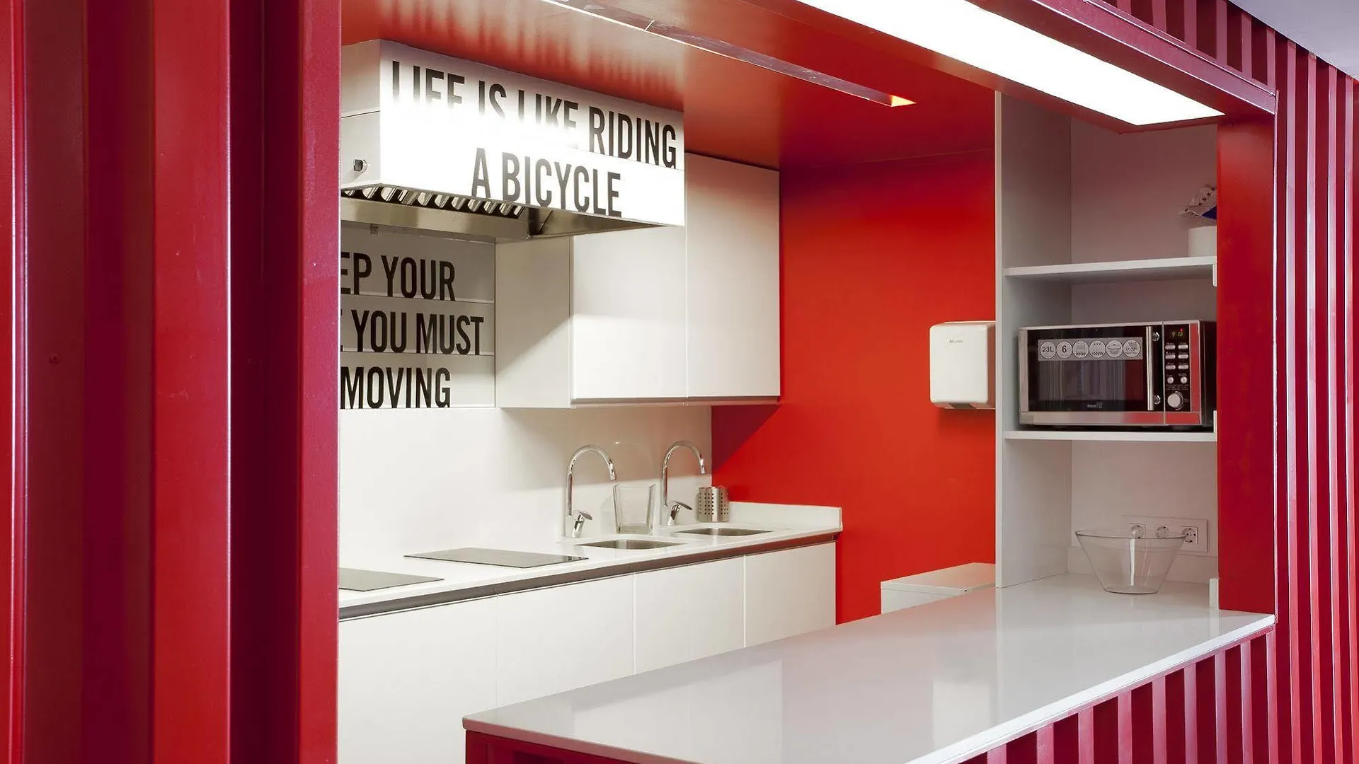 Sant Jordi Hostels Gracia Barcelona